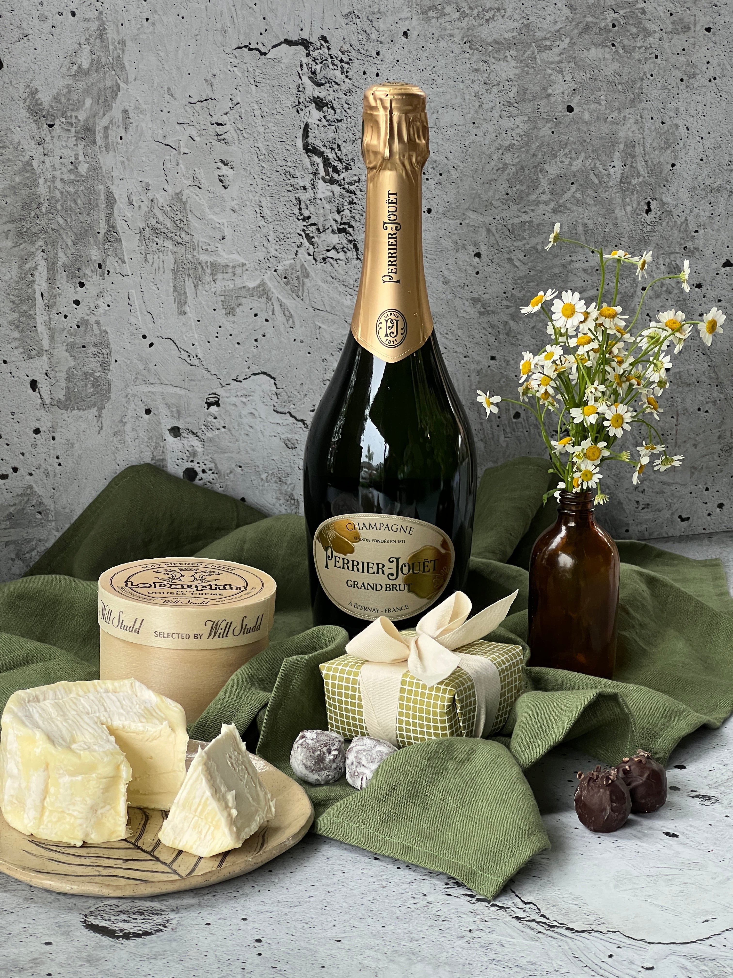 Celebrate - Champagne